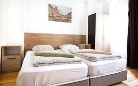 En-Suite Rooms: Novа Guesthouse In Sofia Center
